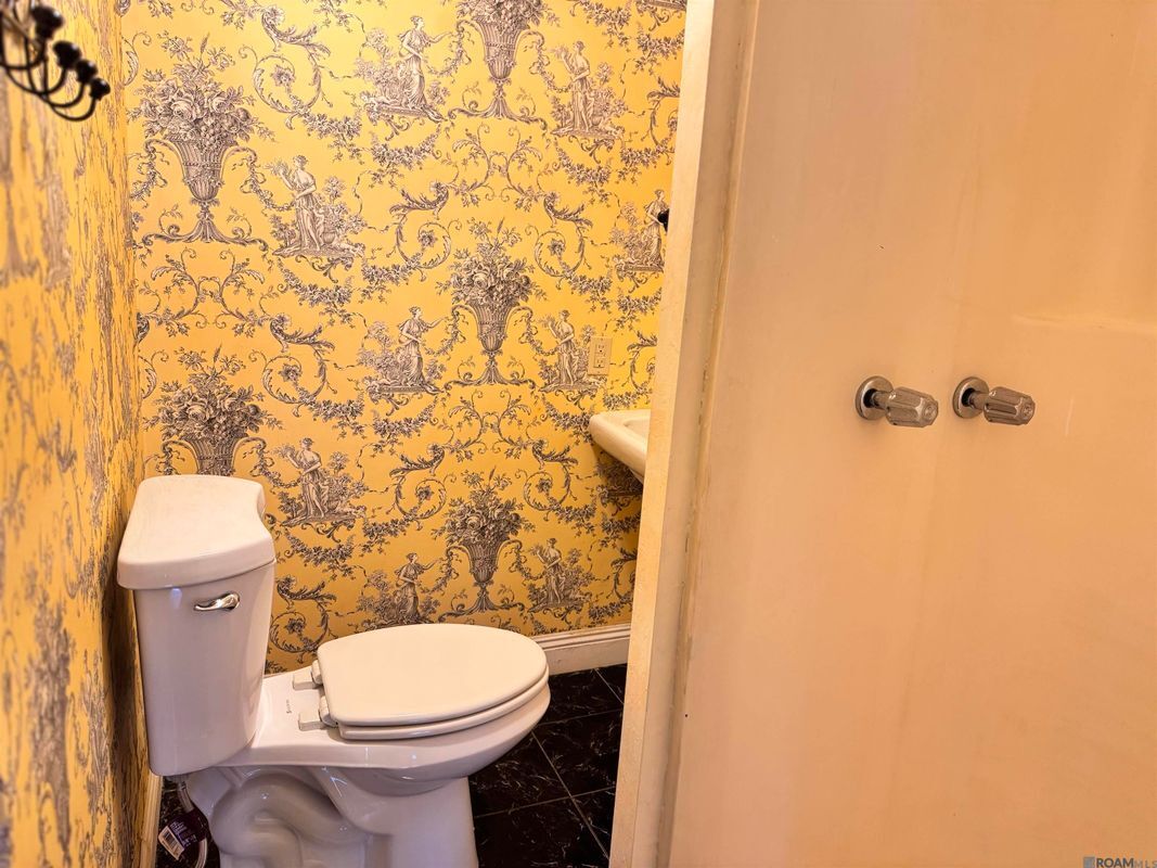 Building Photo - 781 North St