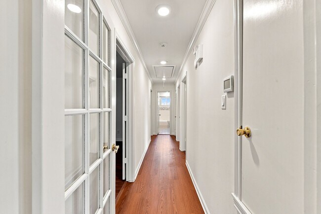 Building Photo - 10715 Wickersham Ln