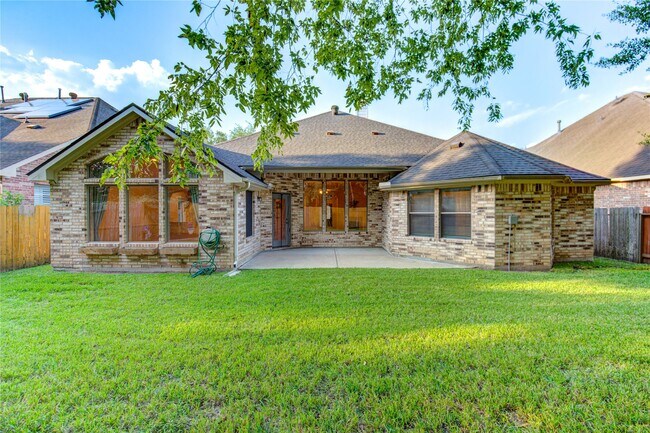 Building Photo - 21319 Pennshore Ln