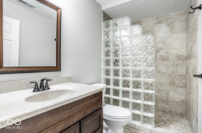 Building Photo - 7533 Prairie View Dr