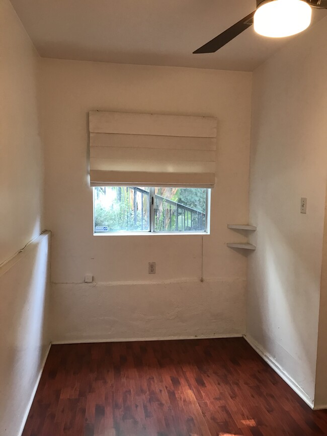 Building Photo - 1514 Micheltorena St