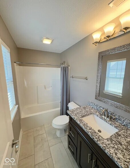 guest bath - 6157 Winthrop Ave