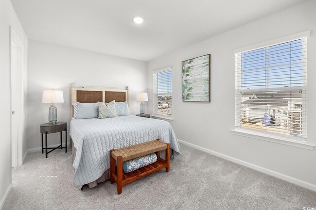 Building Photo - 283 Ferretti St