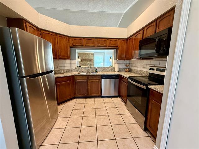 Building Photo - 1525 Lavendale Ln