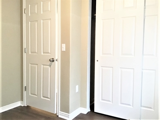 Building Photo - 4852 W Cold Springs Cir