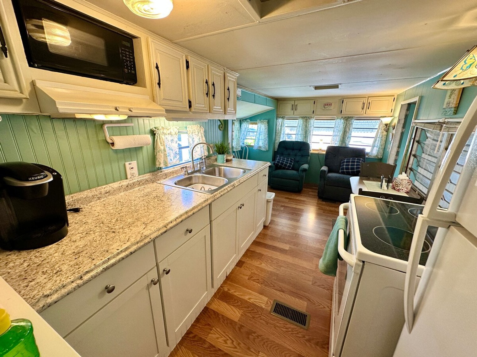 Building Photo - 295 Nettles Blvd