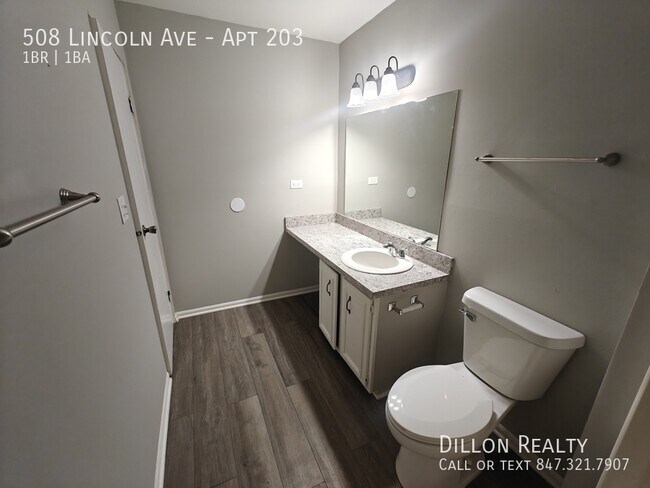 Building Photo - 508 Lincoln Ave