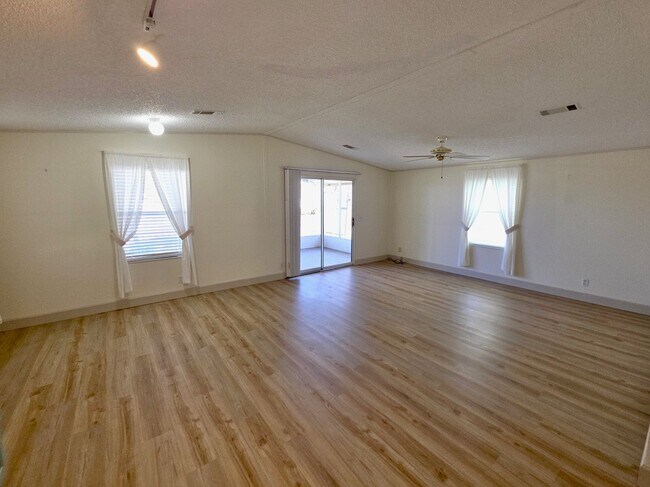 Building Photo - 5443 Bannock St