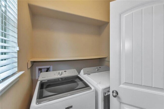 Building Photo - 1408 Blake St