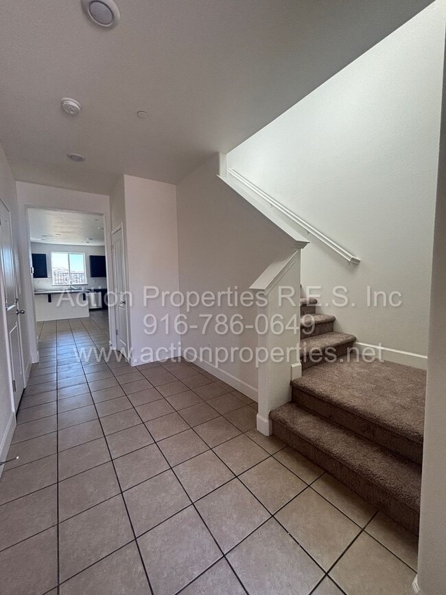 Building Photo - 1611 Lion St