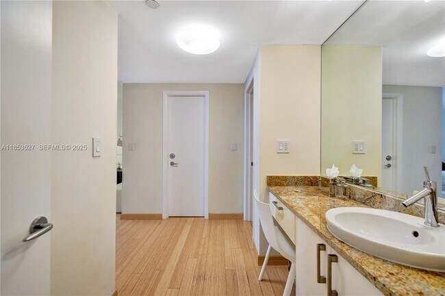 Building Photo - 20281 E Country Club Dr