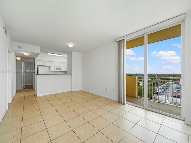 Building Photo - 215 SW 42nd Ave