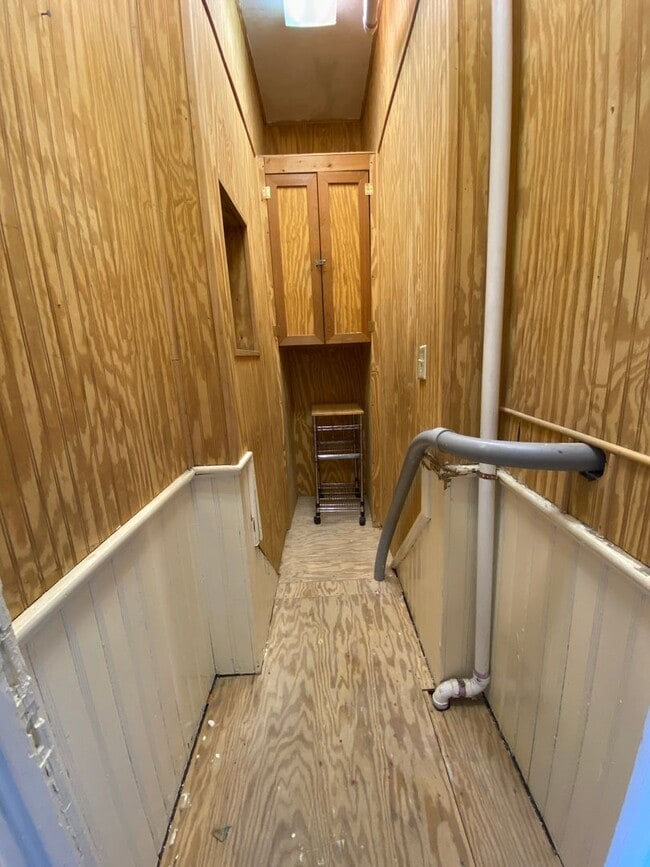 Building Photo - 9 Bed 5 Bath Historic Home - Commercial Use