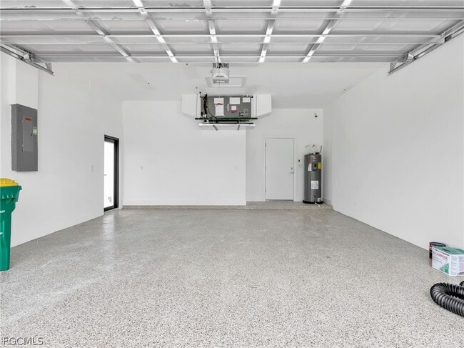 Building Photo - 6161 Feise St