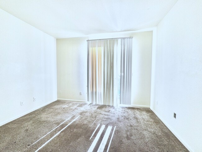 Building Photo - 1207 Silverton Way