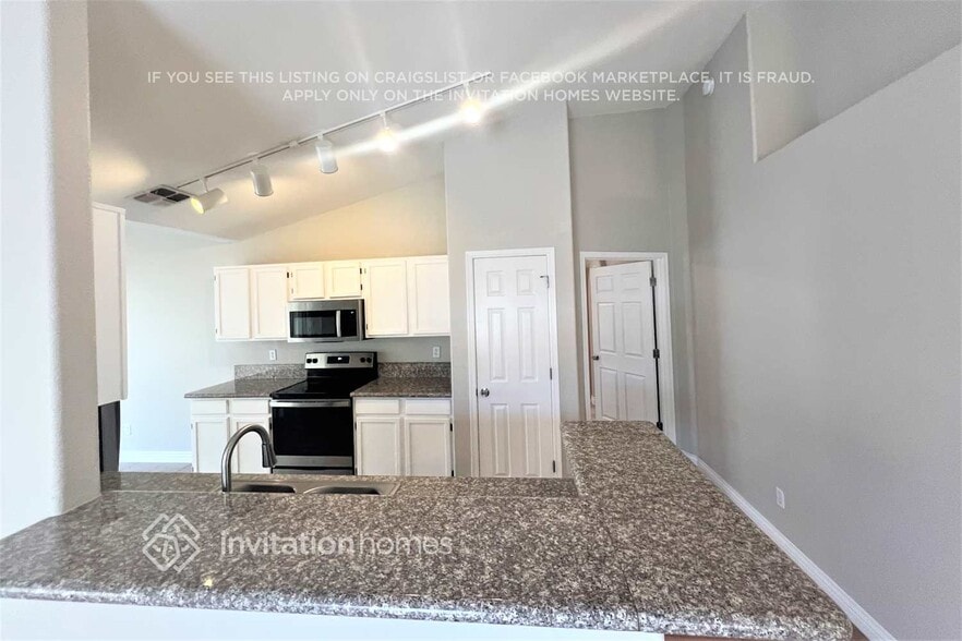 Building Photo - 1232 W Seascape Dr