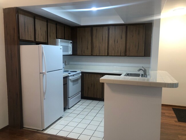 Building Photo - Rancho Mission Villas, 1 Bedroom, 1 Bath, ...