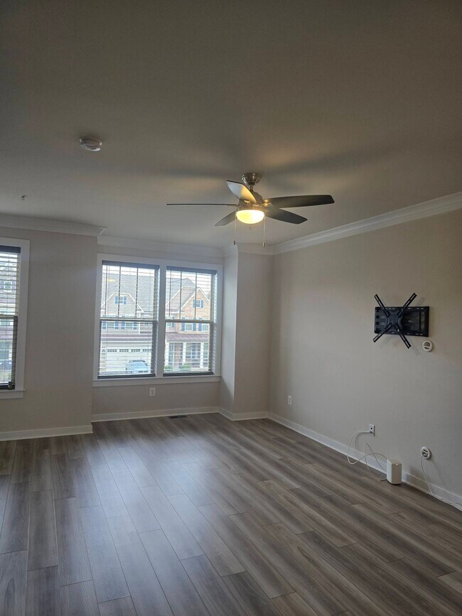 Building Photo - 8593 Red Sage Way S