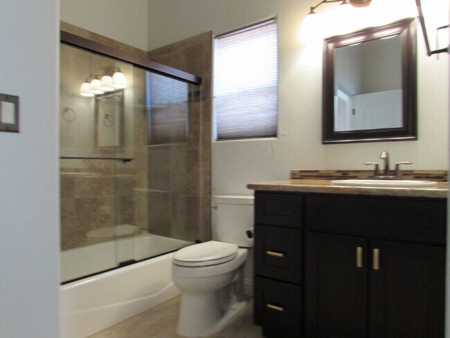 Building Photo - 2096 Two Wood Dr