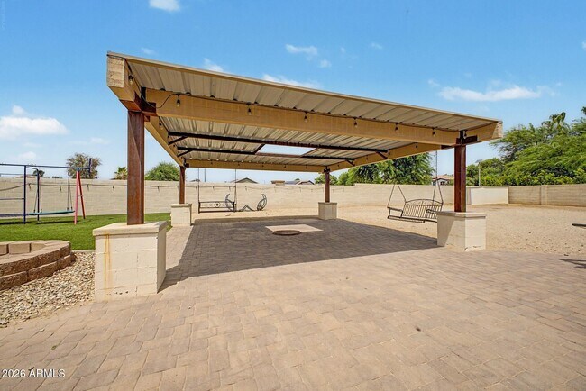 Building Photo - 16550 N Naegel Dr