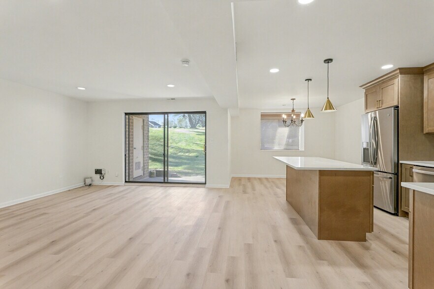 Building Photo - 13 Mullingar Ct