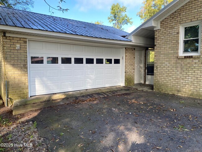 Building Photo - 380 A I Taylor Rd