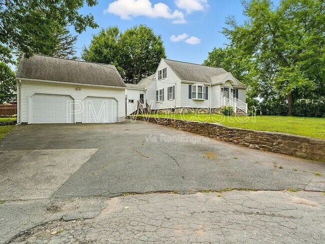 Primary Photo - 178 Massasoit Rd