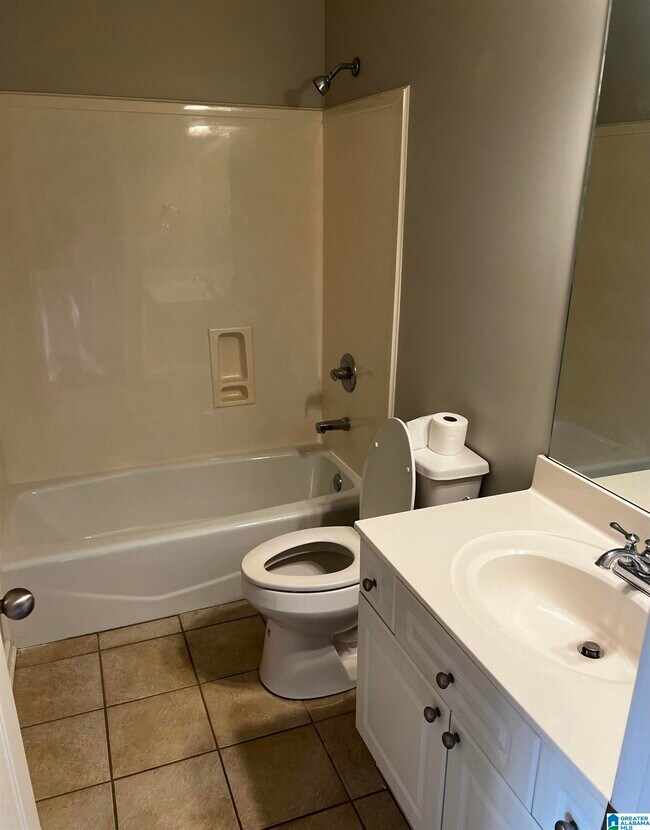 Building Photo - 2304 Crowns Ln