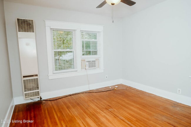 Building Photo - 2309 Wetstein Ave