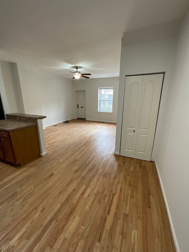 Building Photo - 211 Bates St NW