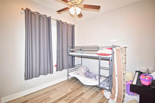 Building Photo - 2014 Briarstem Dr