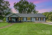 Building Photo - 1164 Bradford Mountain Rd