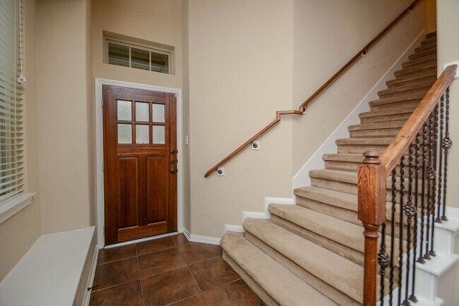 Building Photo - Beautifully Upgraded 3 Bedroom Townhome in The Woodlands Sterling Ridge