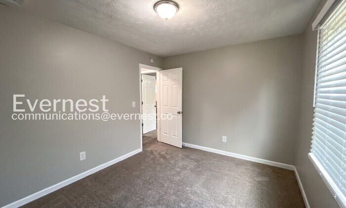 Building Photo - 3002 Meadowsweet Trail