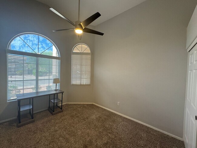 Building Photo - 4 Bedroom Home W/ Pool Available in Tatum Ridge Near Jomax Rd & N Tatum Blvd!