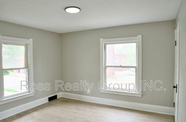 Building Photo - 1104 Nevada St