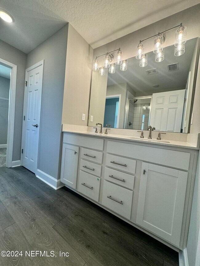 Building Photo - 29 Cedar Elm Wy