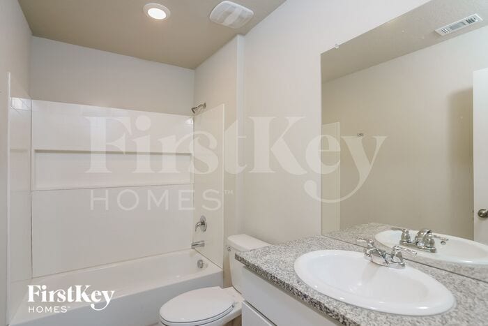 Building Photo - 1718 Morse Way