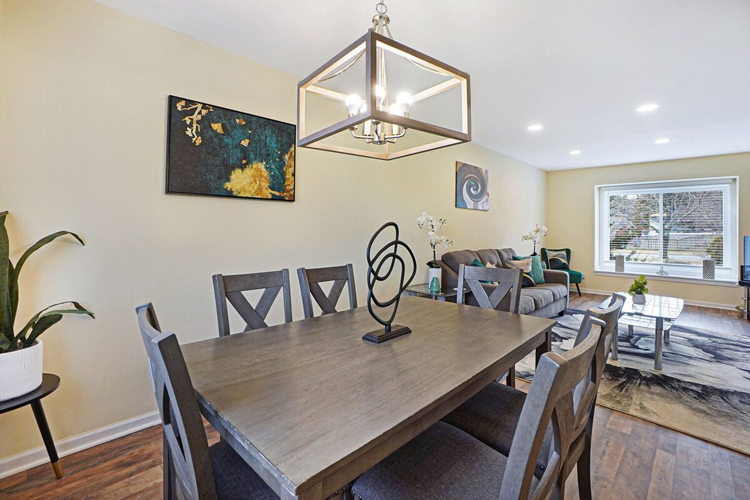 Building Photo - 303 Danbury Dr