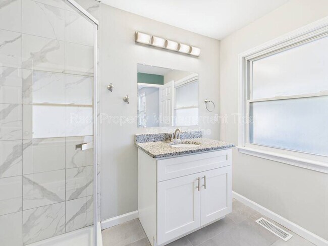 Building Photo - 8000 Diggs Rd