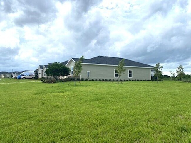 Building Photo - Beautiful 4 Bedroom Home in Wexford Reserve!
