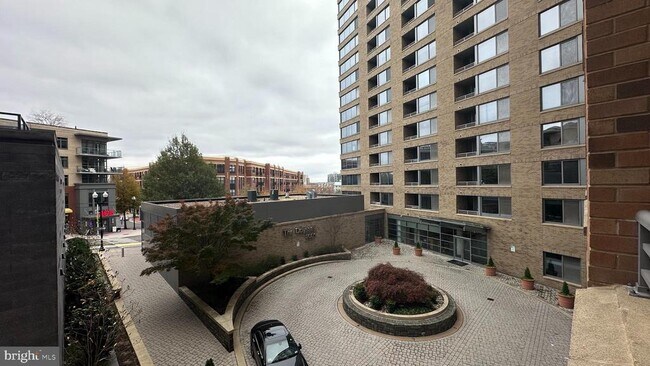 Building Photo - 2001 15th St N