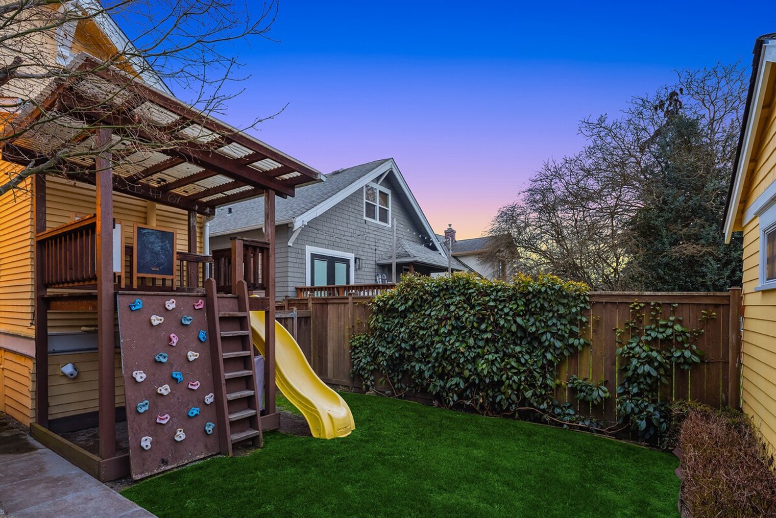 Building Photo - 6021 7th Ave NW