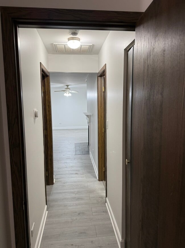 Building Photo - 7040 Remington Ct