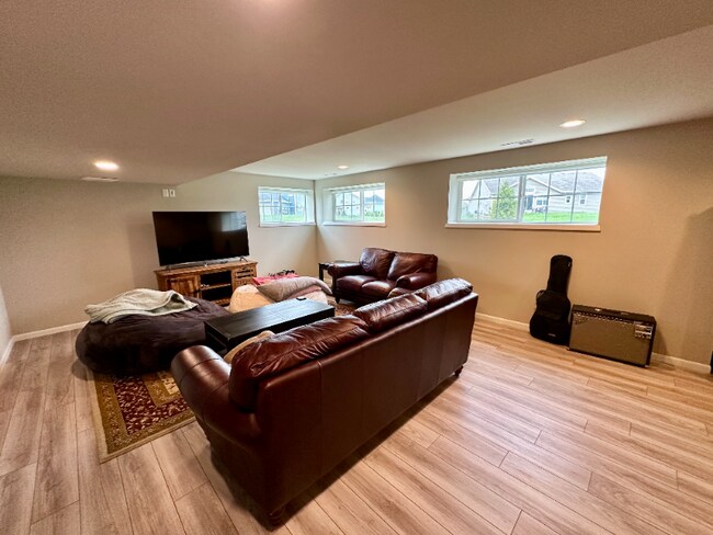 Building Photo - 10611 Coneflower Ct