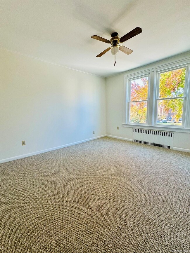 Building Photo - 38 Linden Pl