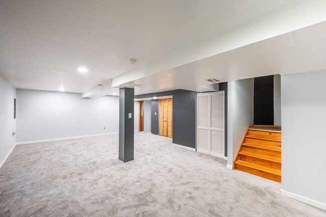 Building Photo - 511 Maggie Ln