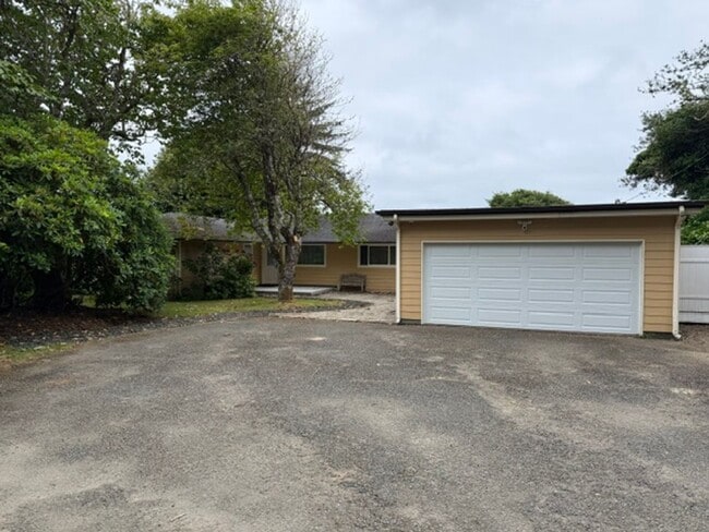 Building Photo - 91251 Cape Arago Hwy