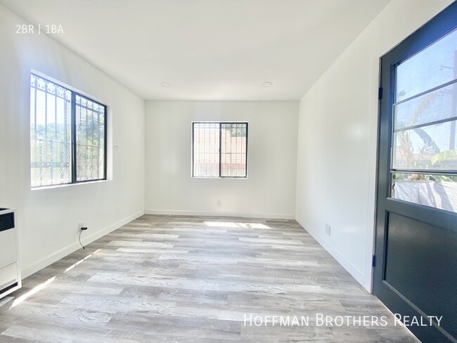 Building Photo - 2822 Darwin Ave