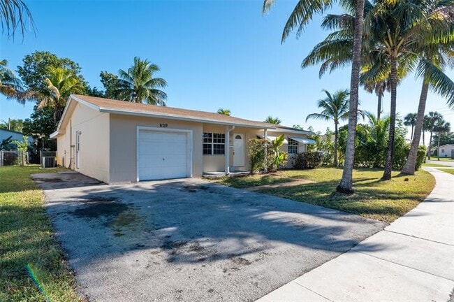 Building Photo - 6719 Boulevard of Champions